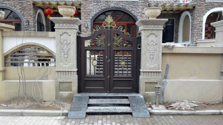 <b>濰坊鋁藝大門(mén)外觀美的體現(xiàn)？</b>